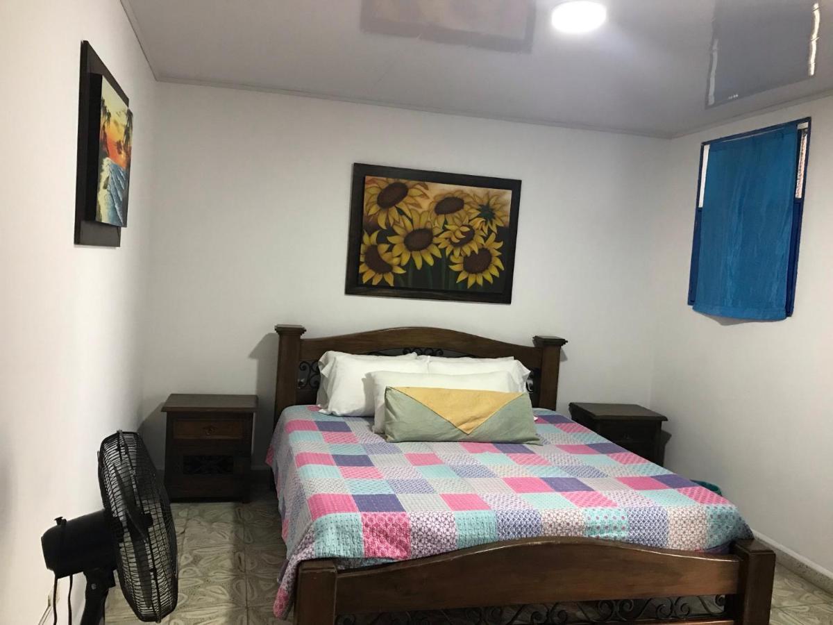 Hostal Maderos Santa Rosa De Cabal Kültér fotó