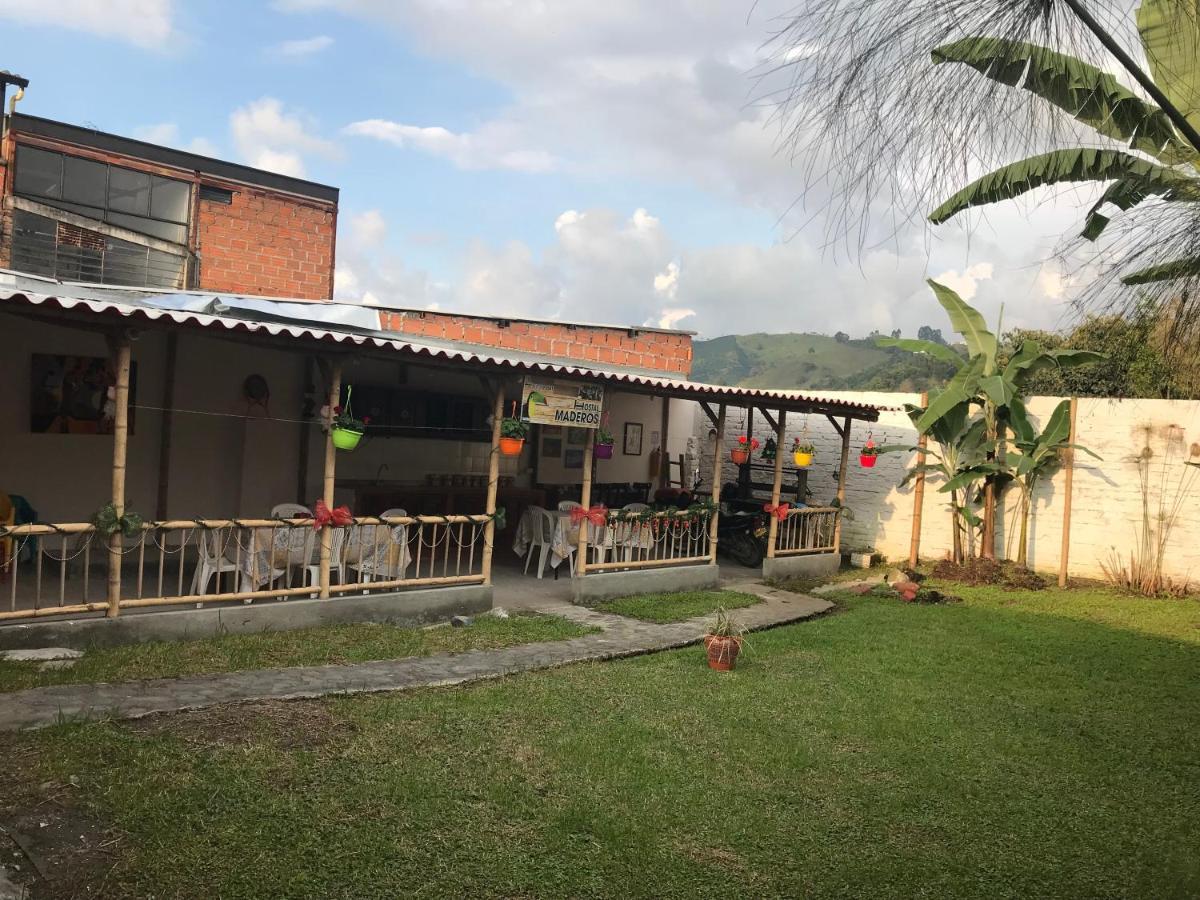 Hostal Maderos Santa Rosa De Cabal Kültér fotó