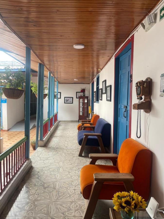 Hostal Maderos Santa Rosa De Cabal Kültér fotó