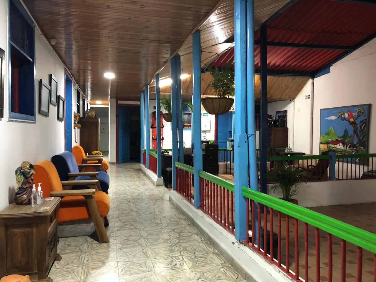 Hostal Maderos Santa Rosa De Cabal Kültér fotó