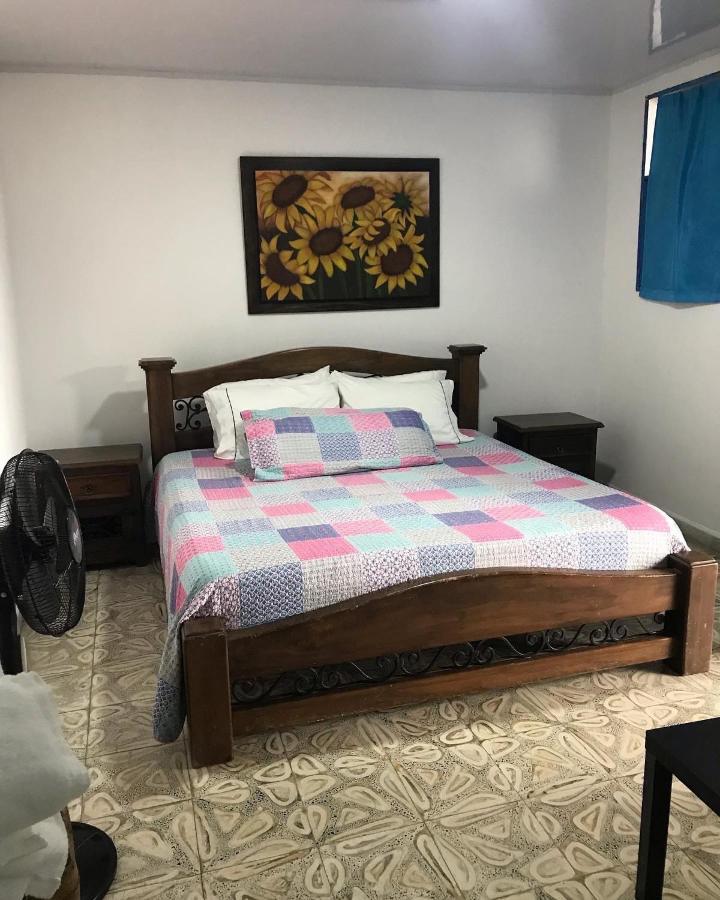 Hostal Maderos Santa Rosa De Cabal Kültér fotó