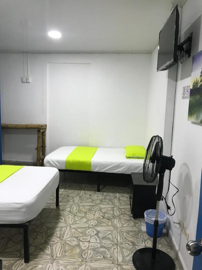 Hostal Maderos Santa Rosa De Cabal Kültér fotó